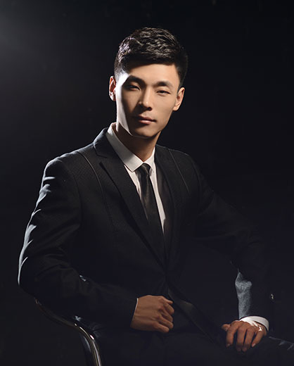 高士萱主席照片